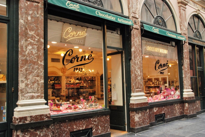 patisserie-CUEBRIS-min_chocolate_chocolaterie_shop_luxury_chic_gallery_brussels_belgium-558146